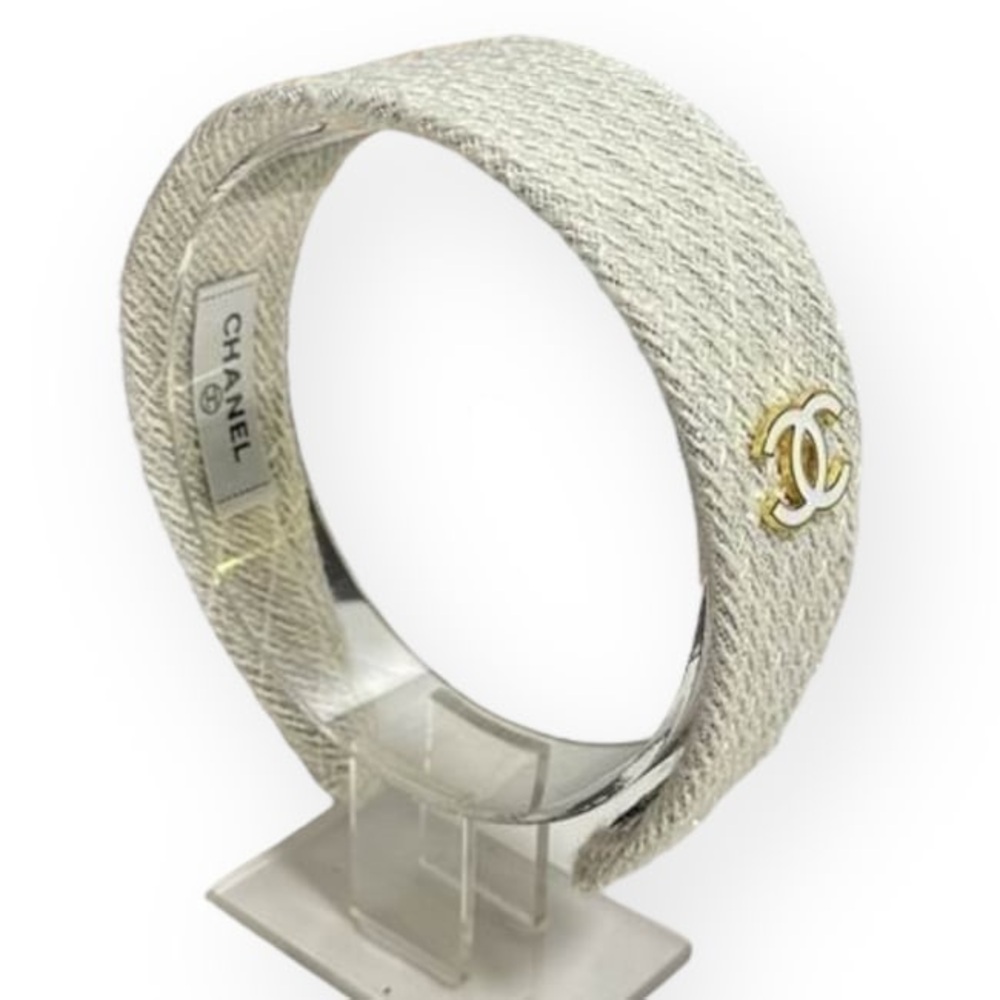 CHANEL Headband White/Wide Side Logo & Original Box - Picture 2 of 2